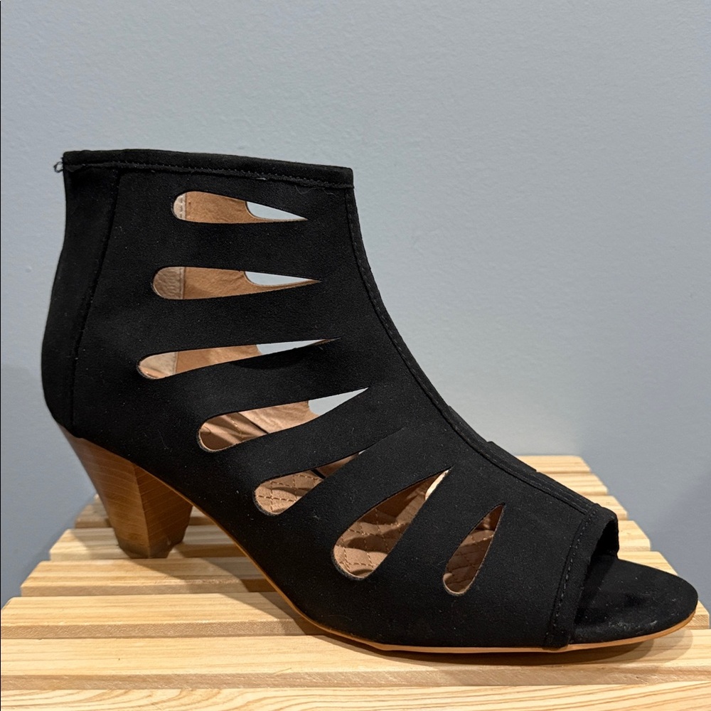 Black Cutout Ankle Booties Peep Toe Heels Versatile Everyday Chic Diane Gilman 9 - Picture 5 of 13